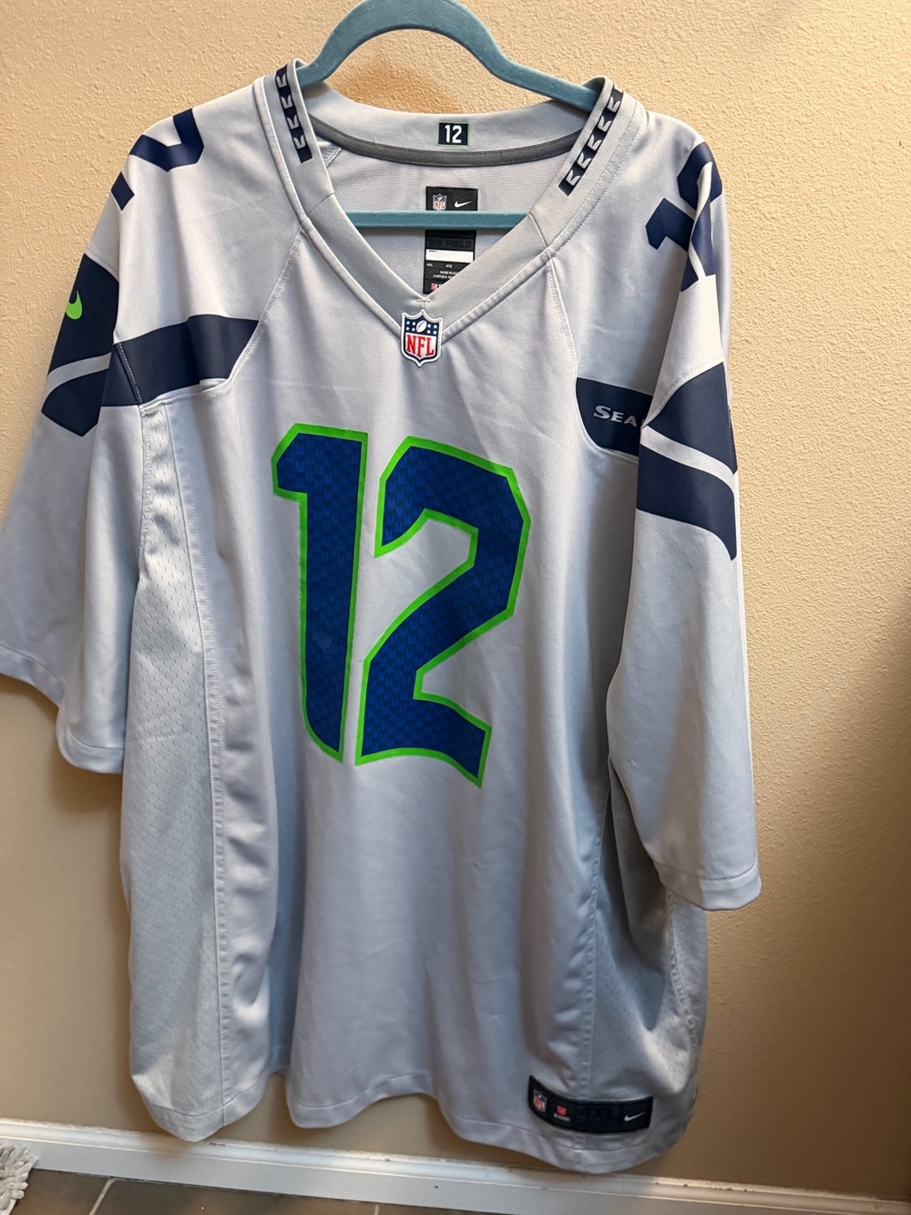 SEAHAWKS FAN JERSEY Number 12 SZ 4XL Matthews Nike NFL Gray Blue Green Seattle